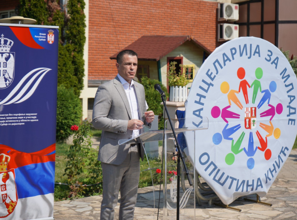 Ministar Milićević otvorio kulturno-obrazovni kamp u Kniću
