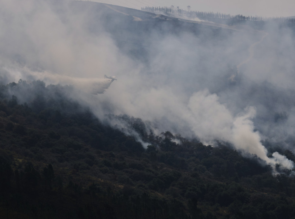 Španija: I dalje aktivni požari, četiri osobe teško povređene, oko 8.200 građana evakuisano