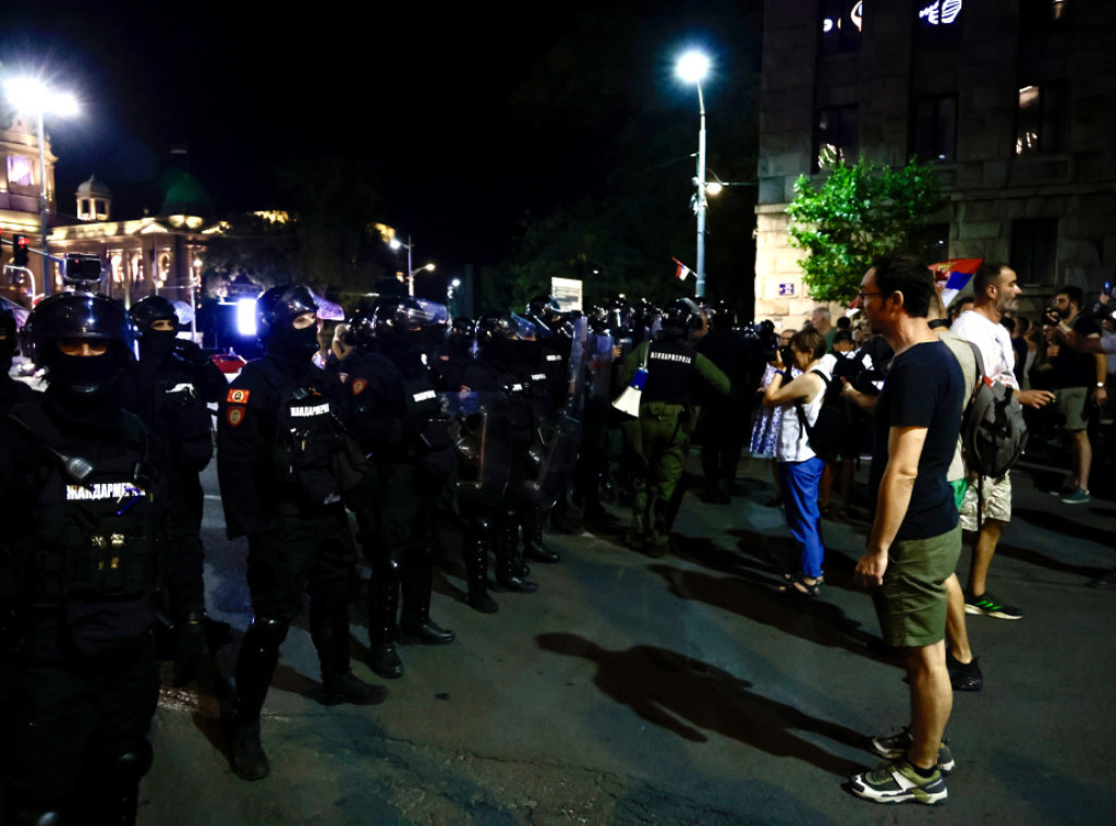 Beograd: Učesnici protesta došli kod Pionirskog parka