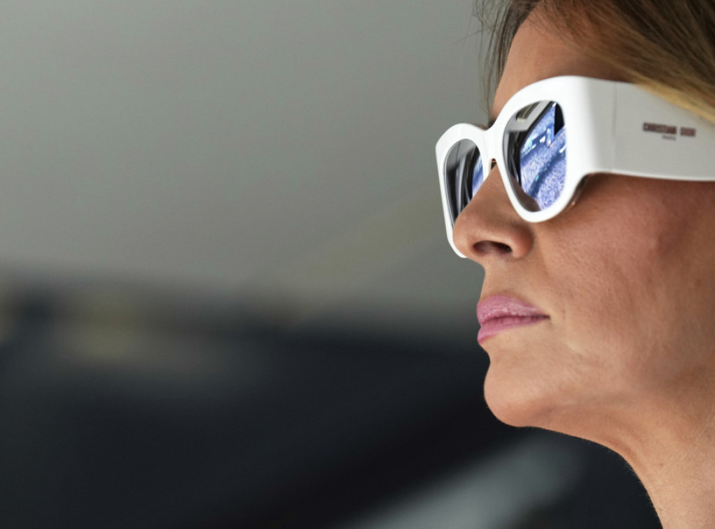 Melanija upozorila Hantera Bajdena zbog tvrdnji da ju je sa Trampom upoznao Epstin