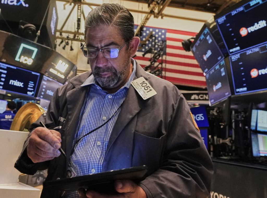 Vrednosti američkih akcija pale nakon izveštaja o rastu veleprodajniih troškova