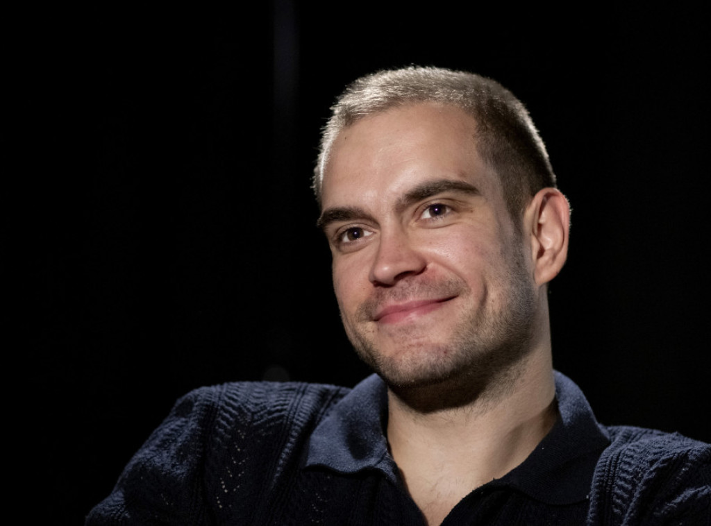 Stefan Starčević: Predstava "Prozor" se na jedinstven način bavi vršnjačkim nasiljem