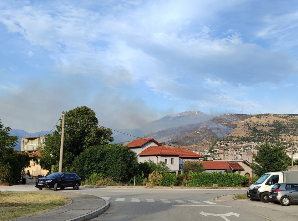 FBiH: Požar kod Mostara aktivan, ali pod kontrolom
