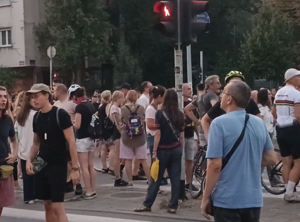 U Beogradu okupljanja studenata u blokadi pred protest koji su zakazali na Trgu Slavija