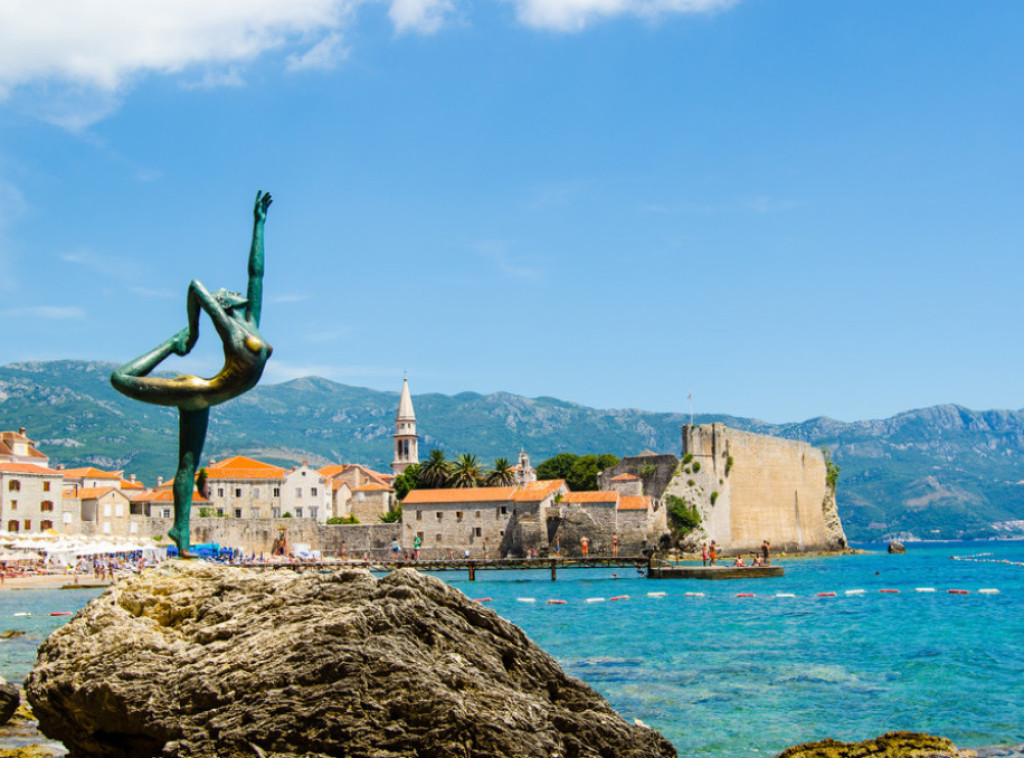 IPSOS: Čak oko 90 odsto ispitanih u Crnoj Gori nezadovoljno cenama na crnogorskom primorju