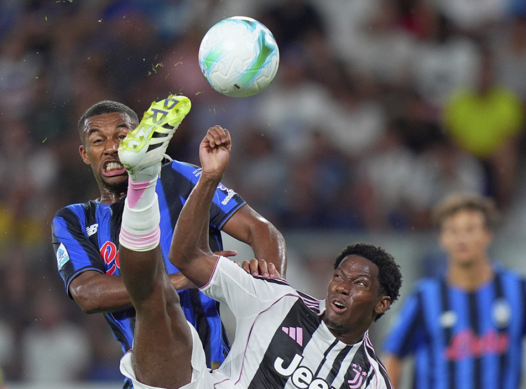 Srpski fudbaler Dušan Vlahović strelac za Juventus na prijateljskom meču sa Atalantom