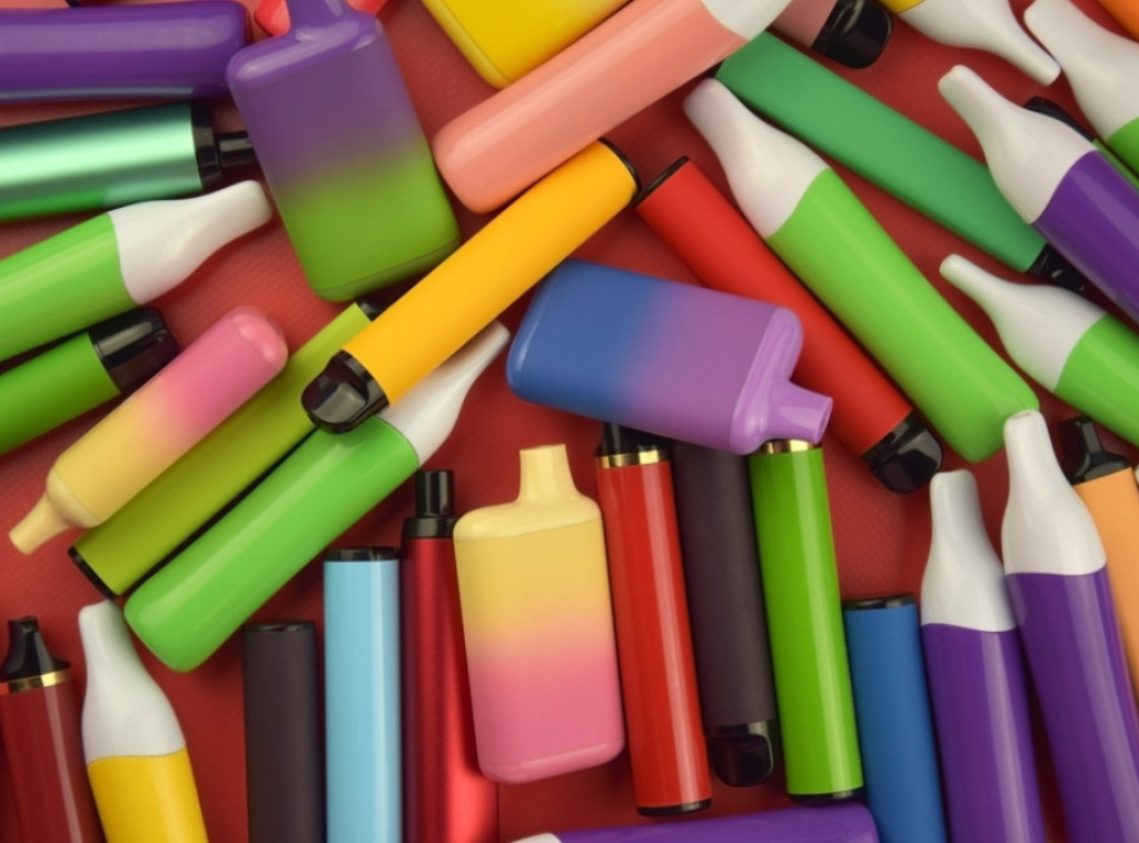 Mediji: Nelegalne e-cigarete iz Kine preplavile holandsko tržište