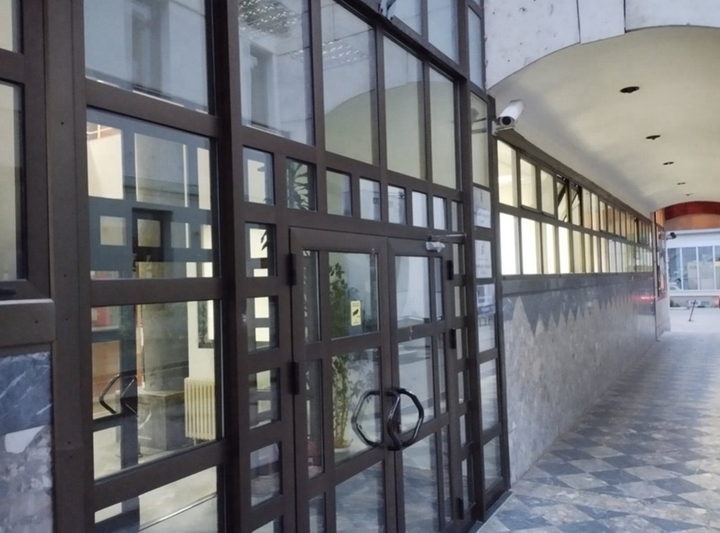 Asocijacija novinara Srbije: Kada počne nasilje, prestaje politika, nadležni da reaguju zbog napada u Valjevu