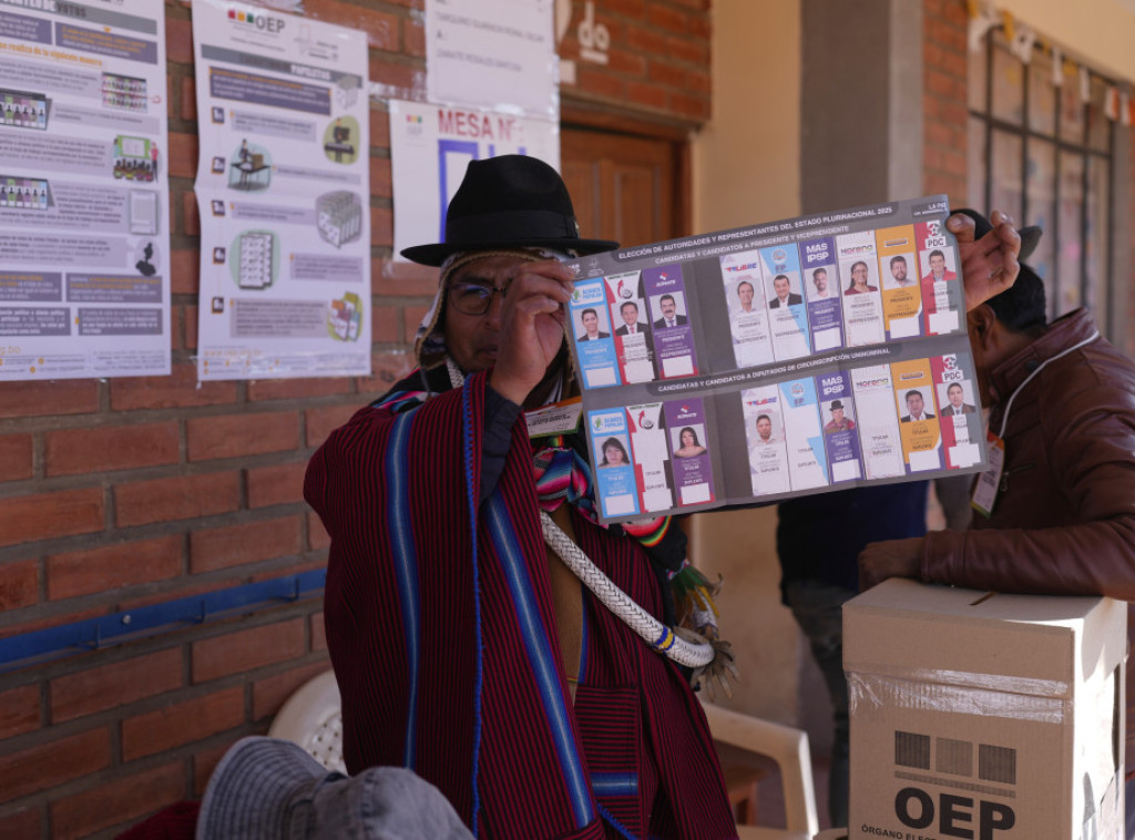 Zatvorena birališta na parlamentarnim i predsedničkim izborima u Boliviji