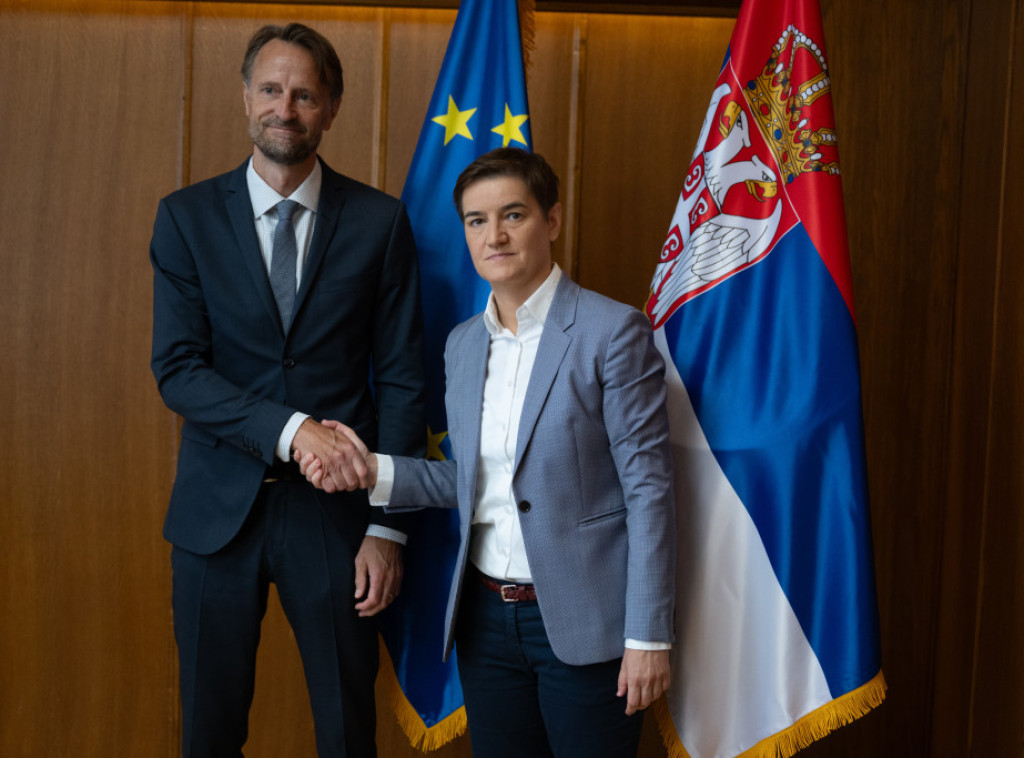 Fon Bekerat: Smanjiti tenzije, izbeći svaki oblik nasilja u Srbiji