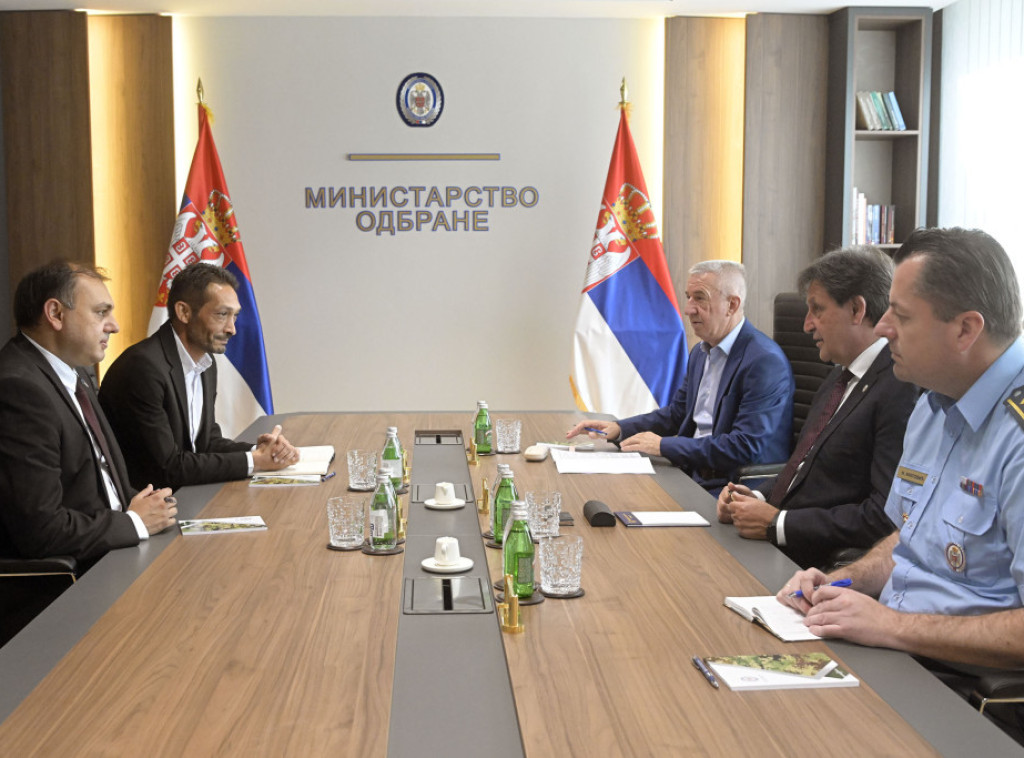 Ministar Gašić razgovarao sa delegacijom Nacionalnog saveta romske nacionalne manjine