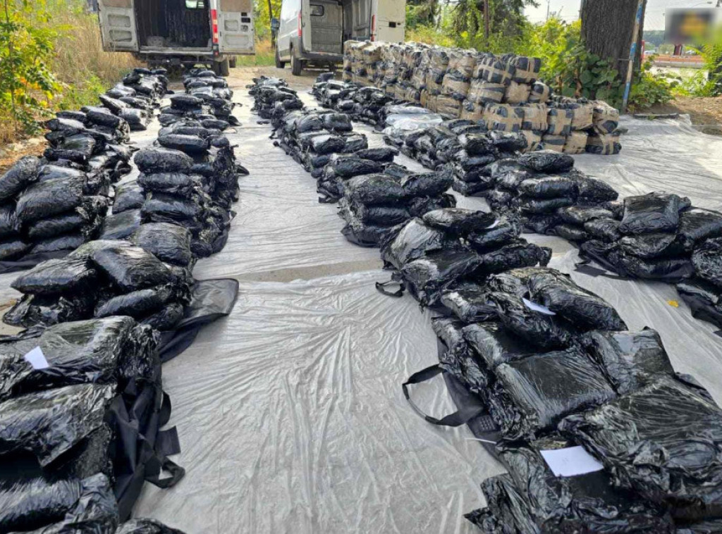 Dačić: Policija zaplenila oko dve tone marihuane u Beogradu, uhapšeni osumnjičeni