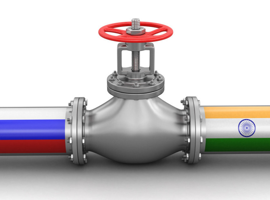 Rojters: Indija će verovatno značajno smanjiti uvoz ruske nafte zbog sankcija