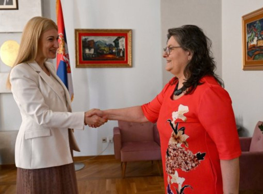 Nevena Jovanović razgovarala sa ambasadorkom Rumunije Silvijom Davidoju
