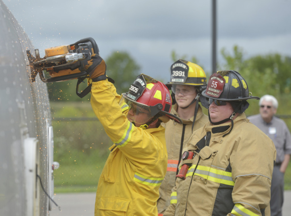 Požar na američkom vojnom brodu na Okinavi ugašen posle 12 sati
