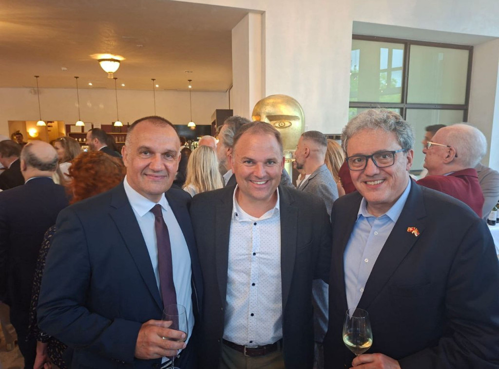 Ambasador Srbije prisustvovao prijemu uglednog lista Veltvohe