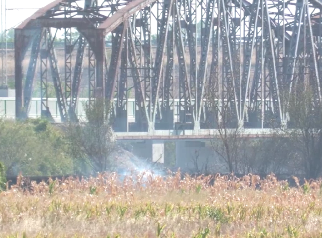Požar u selu Malošište, 11 vatrogasaca na terenu; Izbio požar i na livadi na Divčibarama
