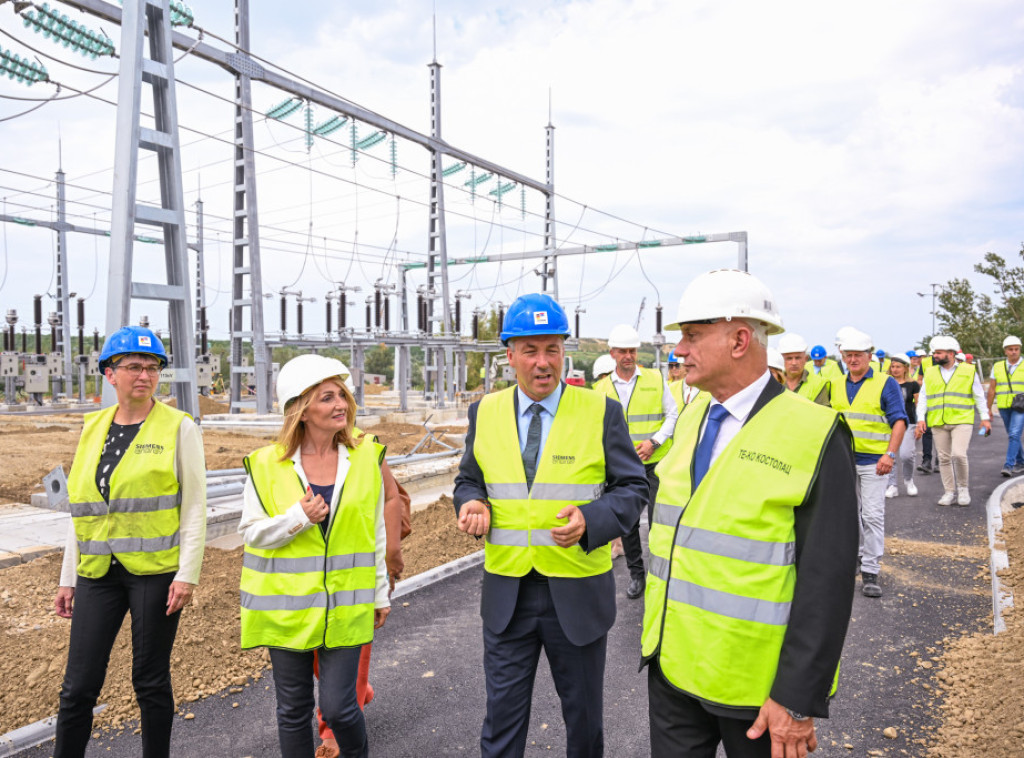 Sonja Vlahović sa Johanom Zathofom obišla vetropark Kostolac koji će biti u radu do kraja godine