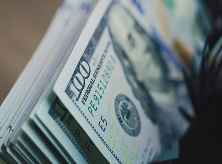 Vrednost evra u odnosu na dolar porasla na najviši nivo za poslednja dva meseca