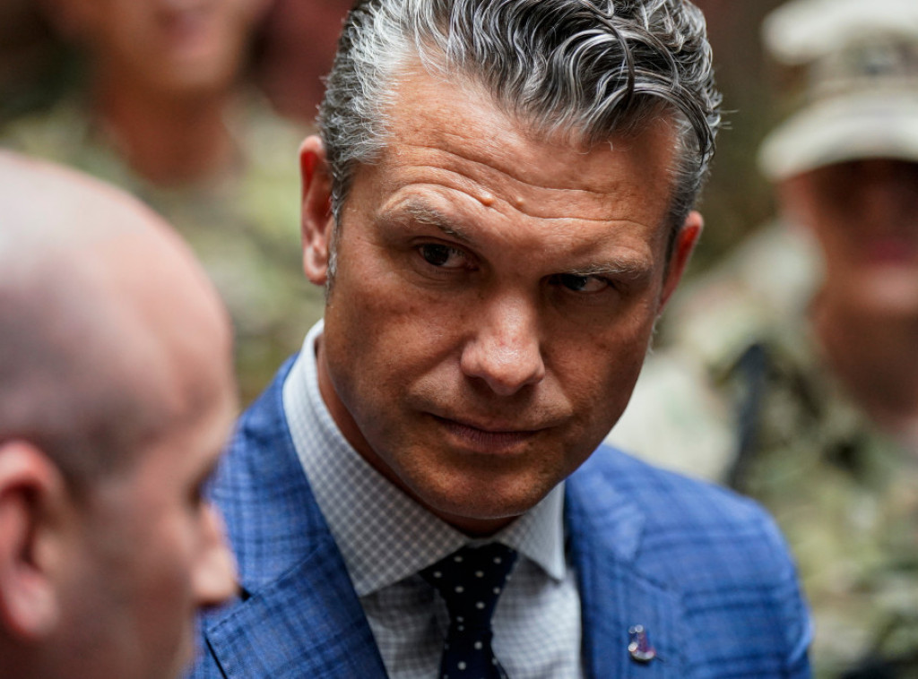 Hegset naredio Nacionalnoj gardi u gradu Vašingtonu da počne da nosi oružje