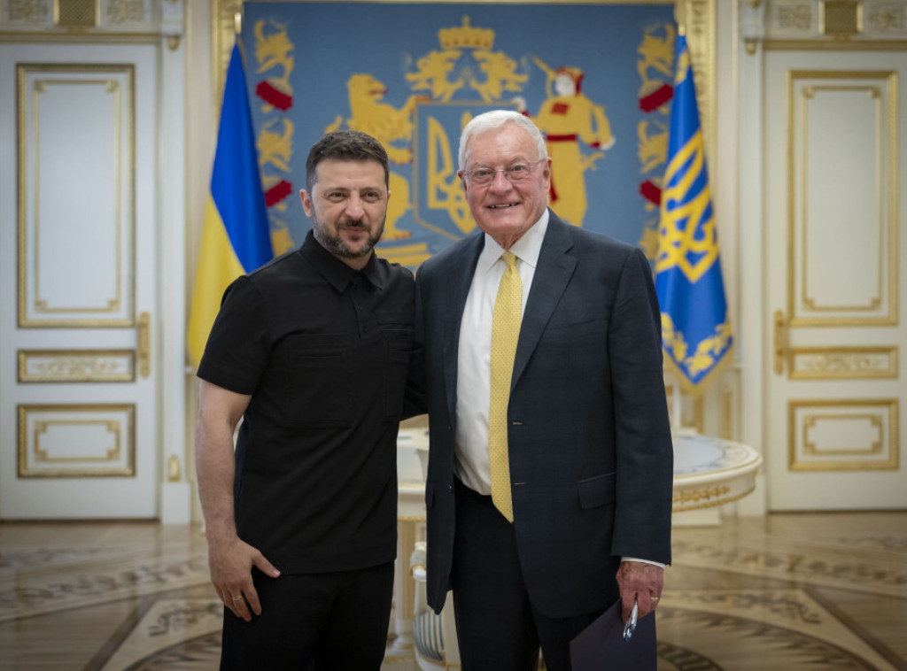 Zelenski odlikovao Keloga ukrajinskim ordenom za zasluge