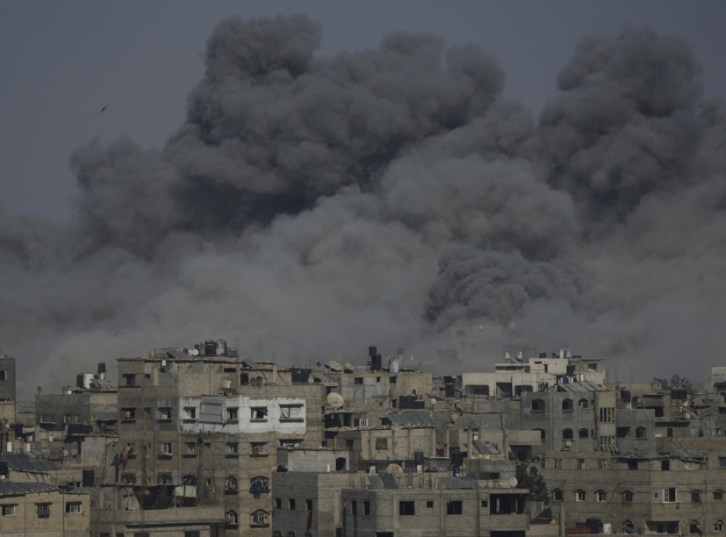 Palestinski lekari: Od zore najmanje 45 ljudi u Gazi ubijeno u izraelskim napadima