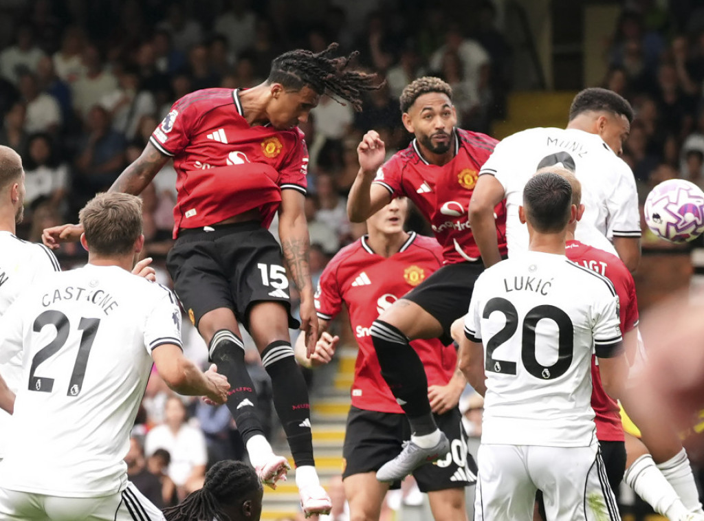 Remi fudbalera Fulama i Mančester Junajteda u Londonu