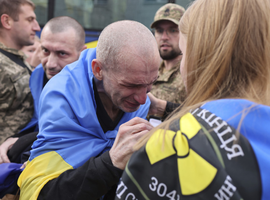 Ukrajinski vojnici u razmeni zatvorenika vraćeni iz Rusije, oslobođen i novinar