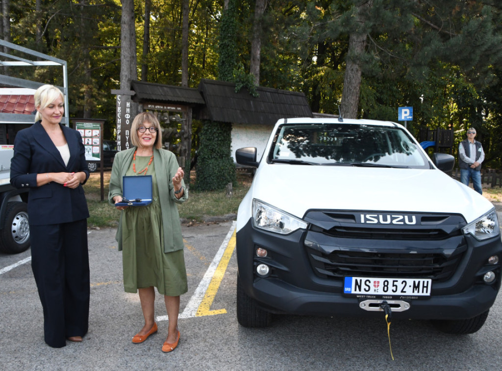 Maja Gojković: Za dva nova vozila za Nacionalni park Fruška gora 12 miliona dinara