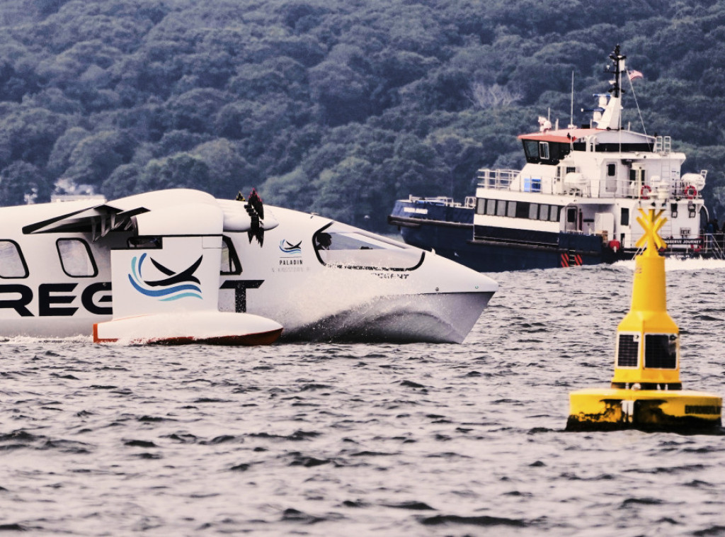 Italija: Kruzer sa 8.500 ljudi usidren kod ostrva Ponca zbog kvara motora