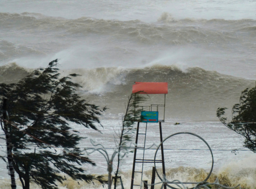 Žitelji Laosa upozoreni da se pripreme za potencijalne udare tajfuna Kadžiki