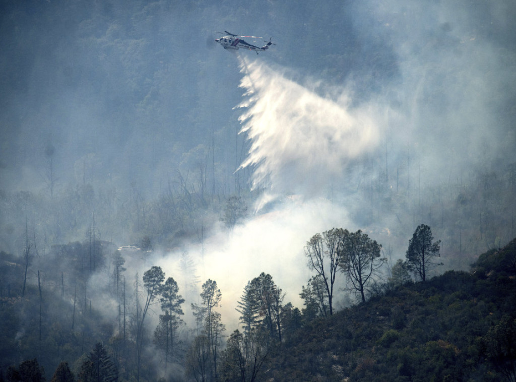 Hrvatska: Požar na Šolti još nije lokalizovan, ali je pod kontrolom