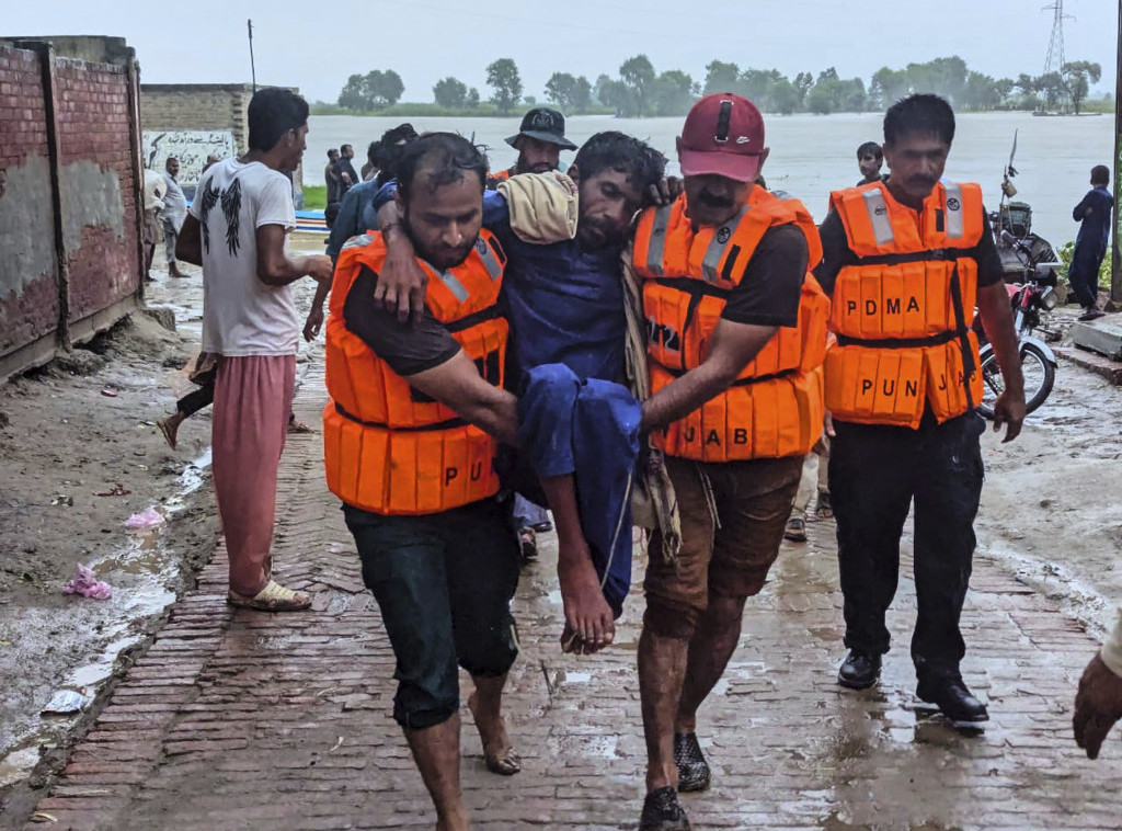 Pakistan evakuisao 150.000 ljudi, Indija upozorava na ispuštanje vode iz brane