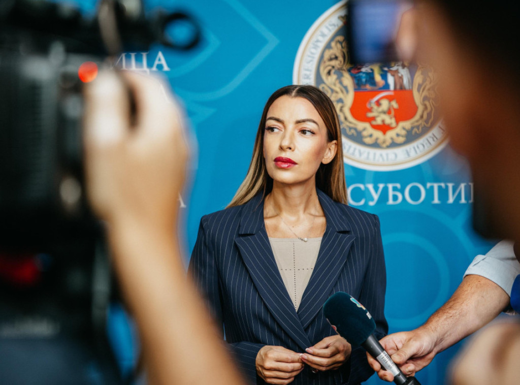 Mesarović: Užasno što blokaderi pokušavaju da stvore podele obeležavajući ljude