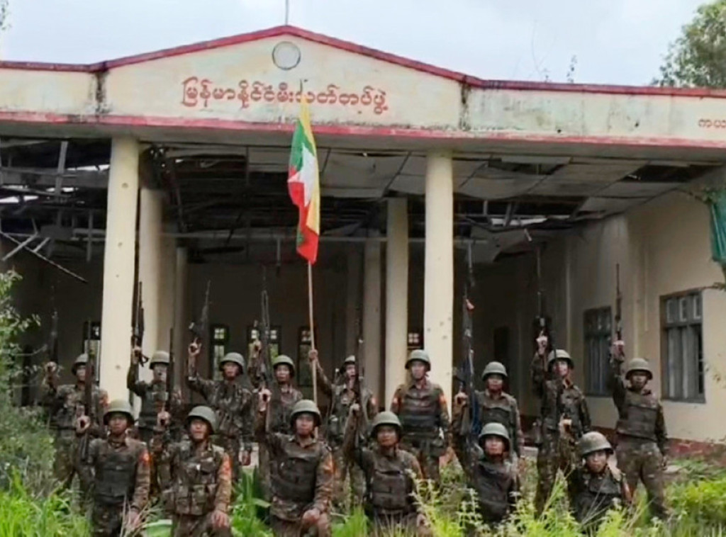 Mjanmar: U bombardovanju vojne hunte poginulo najmanje 12 ljudi