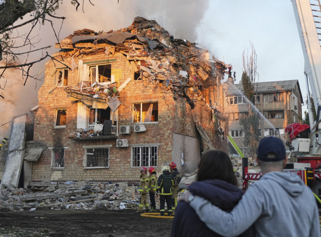 Broj poginulih u ruskom napadu na Kijev porastao na 21