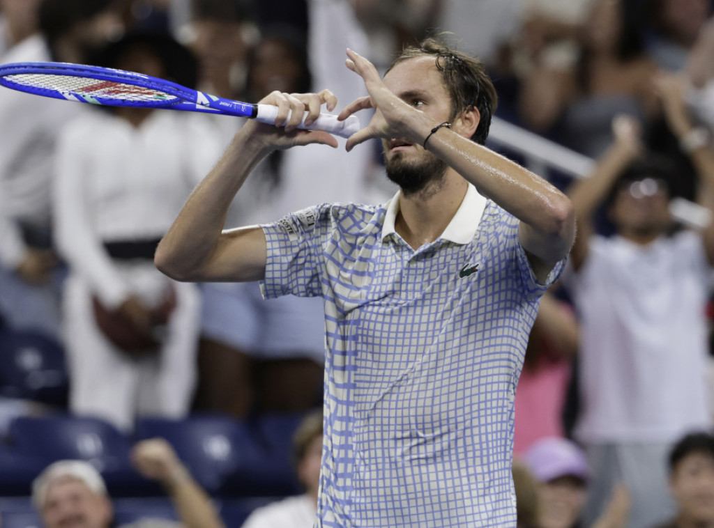 Danil Medvedev novčano kažnjen 42.500 dolara zbog nesportskog ponašanja na US Openu