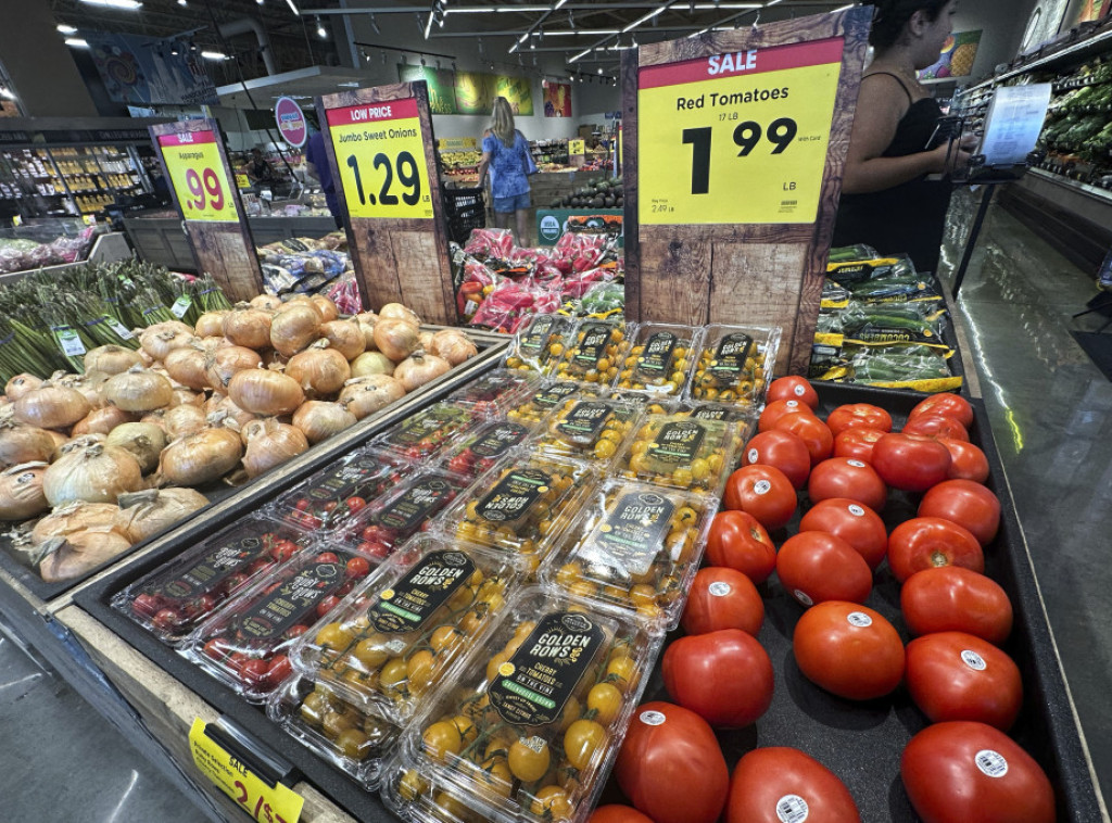 Amerikanci nastavili da troše u julu, inflacija i dalje iznad cilja centralne banke