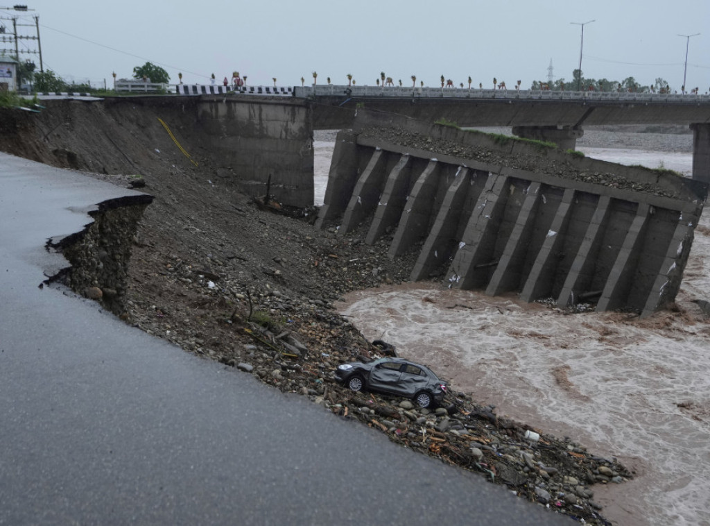 Ukrajinska vojska uništila dva mosta u Rusiji pomoću dronova i sakrivenih ruskih mina