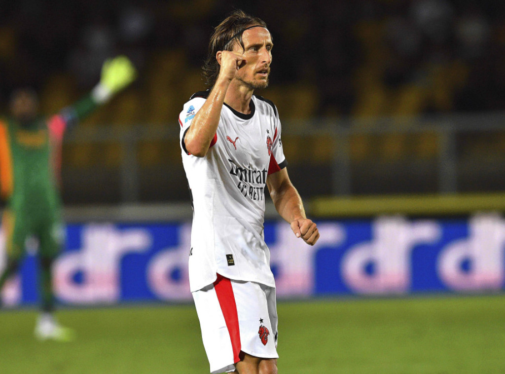 Fudbaleri Milana savladali Leće u drugom kolu Serije A