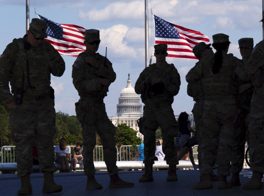 Rojters: Da li su američke snage u Južnim Karibima zbog narko dilera ili nečeg drugog?