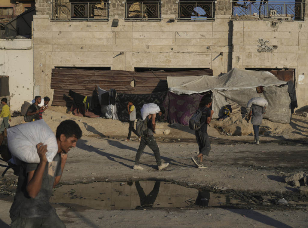 AP: Izrael će uskoro usporiti ili zaustaviti ulazak humanitarne pomoći na severu Gaze