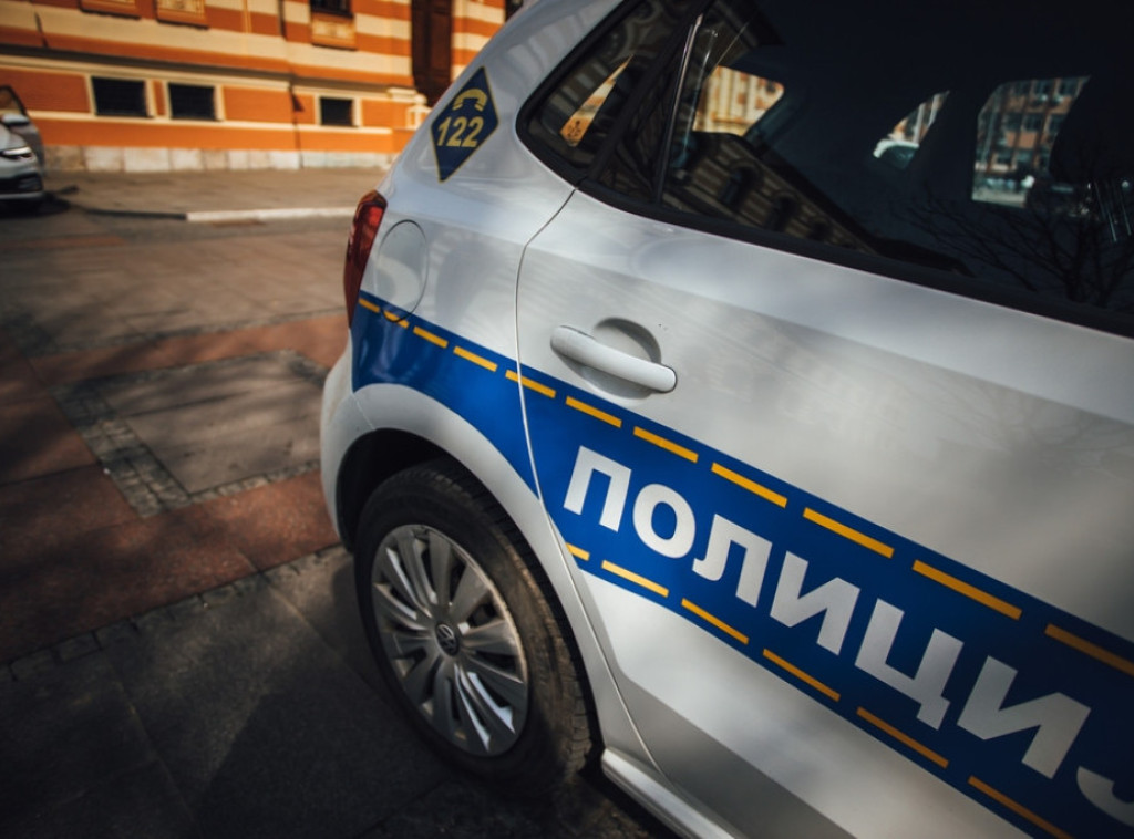Republika Srpska: Policija traga za muškarcem koji je automobilom uleteo među publiku kod Bileće