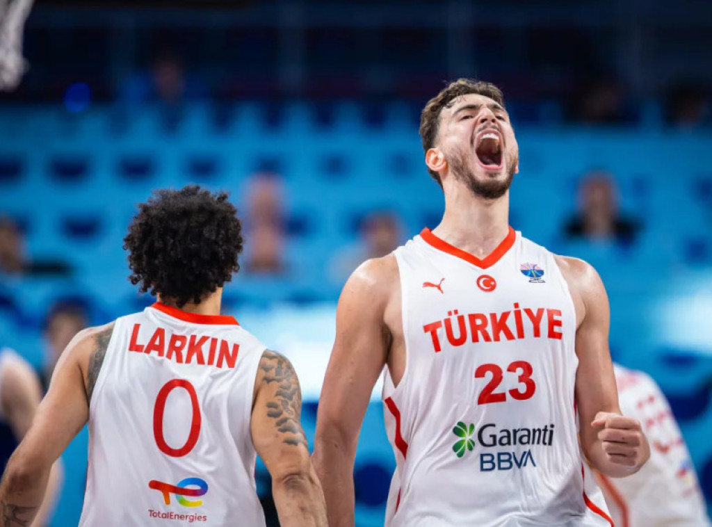Košarkaši Turske "pregazili" Portugaliju, Finci ubedljivi protiv Crne Gore