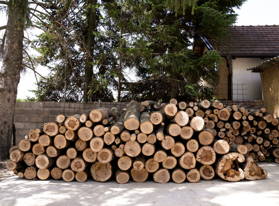 Srbijašume: Od sutra niže cene ogreva za socijalno ugrožene građane