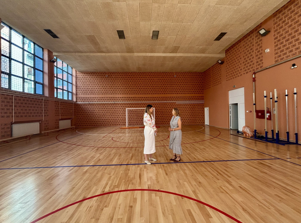 Aleksandra Čamagić obišla rekonstruisanu Sportsku gimnaziju: Nastavljamo opremanje ostalih škola