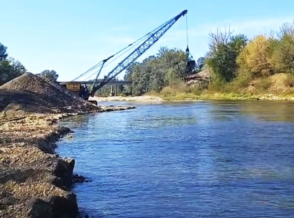 Uhapšen osumnjičeni da je iskopavao pesak iz korita Velike Morave na parcelama Srbijavoda