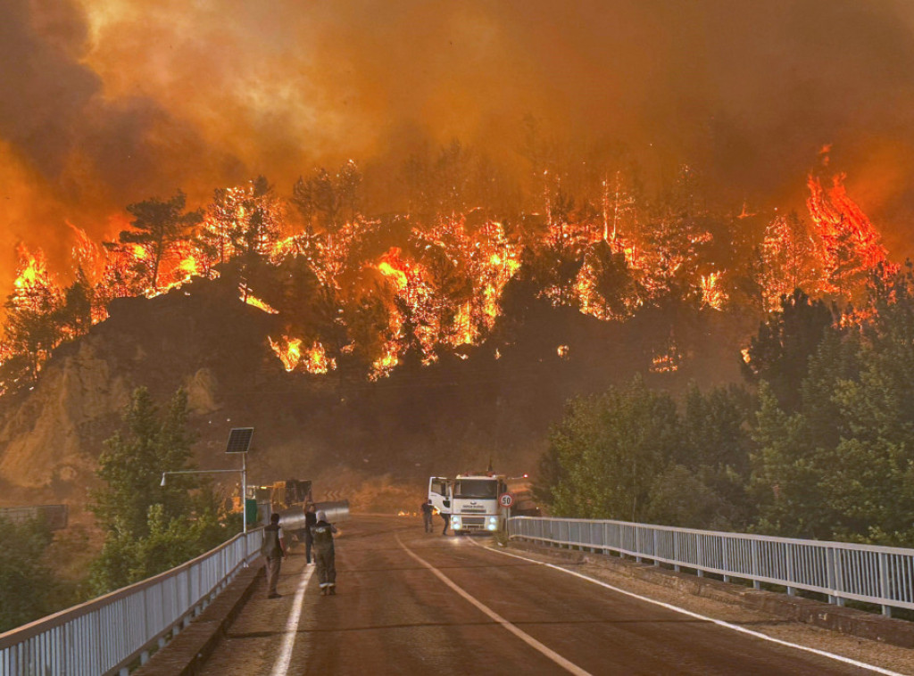 Američka meteo služba: Vrućine u mnogim delovima SAD pogoduju izbijanju požara