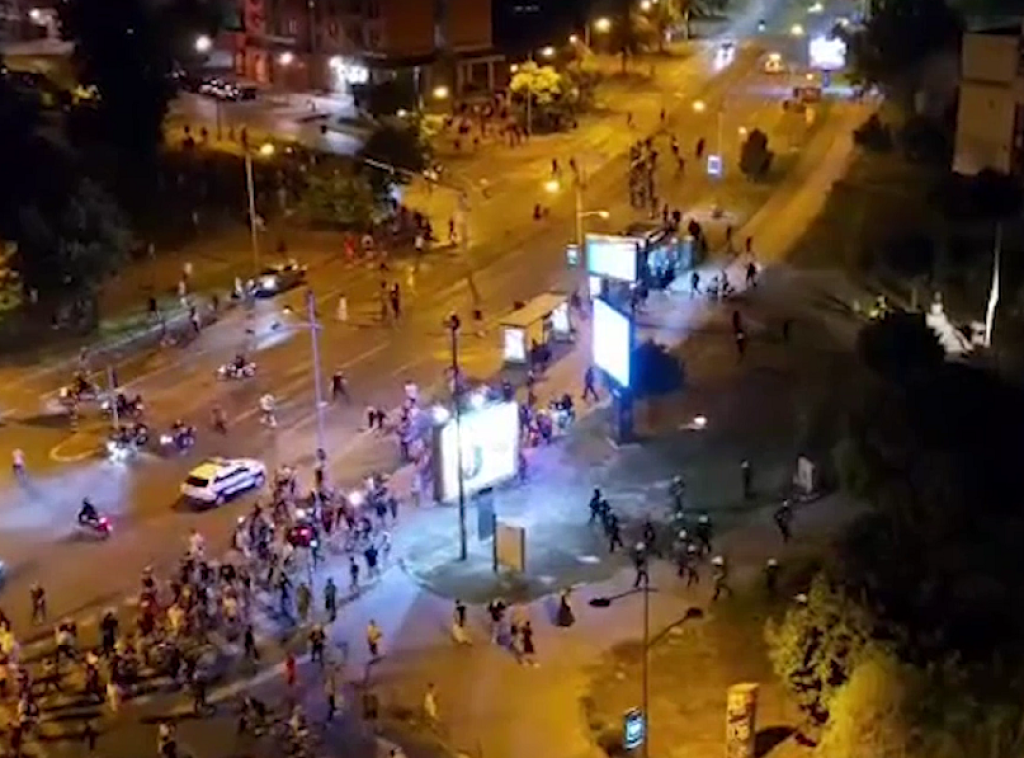 MUP: Pokušaj nasilnog ulaska na DIF u Novom Sadu, povređen policajac, troje uhapšenih