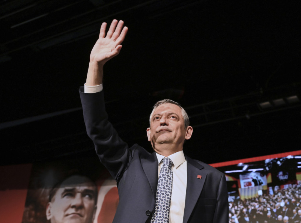 Turska: Odlukom suda smenjen šef regionalnog ogranka najveće opozicione stranke CHP